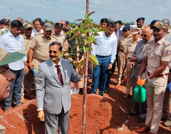 ಶ್ರೀನಿವಾಸಪುರ ಅರಣ್ಯ ತೆರವು ಜಾಗದಲ್ಲಿ ಅರಣ್ಯ ಇಲಾಖೆ ವನಮಹೋತ್ಸವ