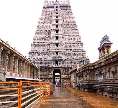 ತಿರುವಣ್ಣಾಮಲೈ ದೇಗುಲಕ್ಕೆ ಅನ್ಯಧರ್ಮಿಯ ಪ್ರವೇಶ,ವಿವಾದ!